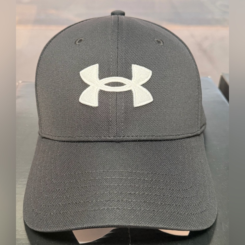 Under Armour Black Hat